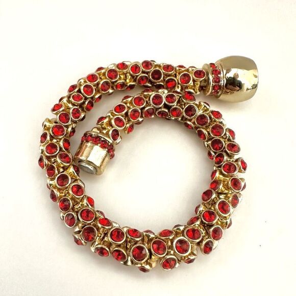Red and gold tone round magnetic bracelet - Picture 3 of 8